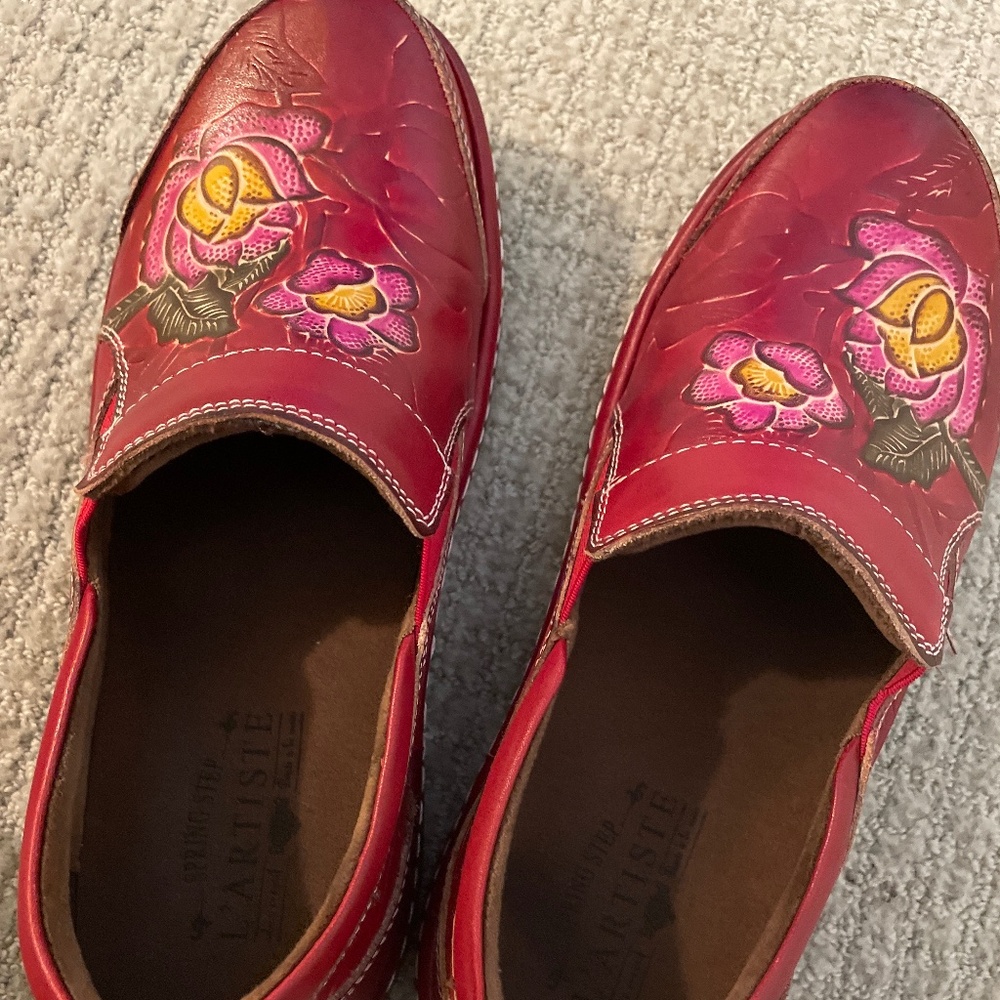 Spring step red floral loafers